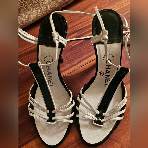 Chanel Heels - Picture 5 of 6